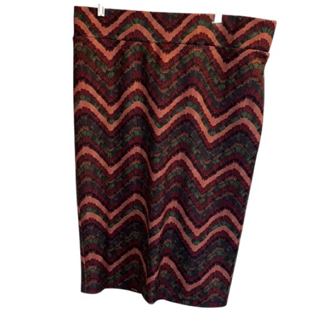 Eloquii skirt Chevron Patterned style  Multicolor stretch back zip slit sz 16